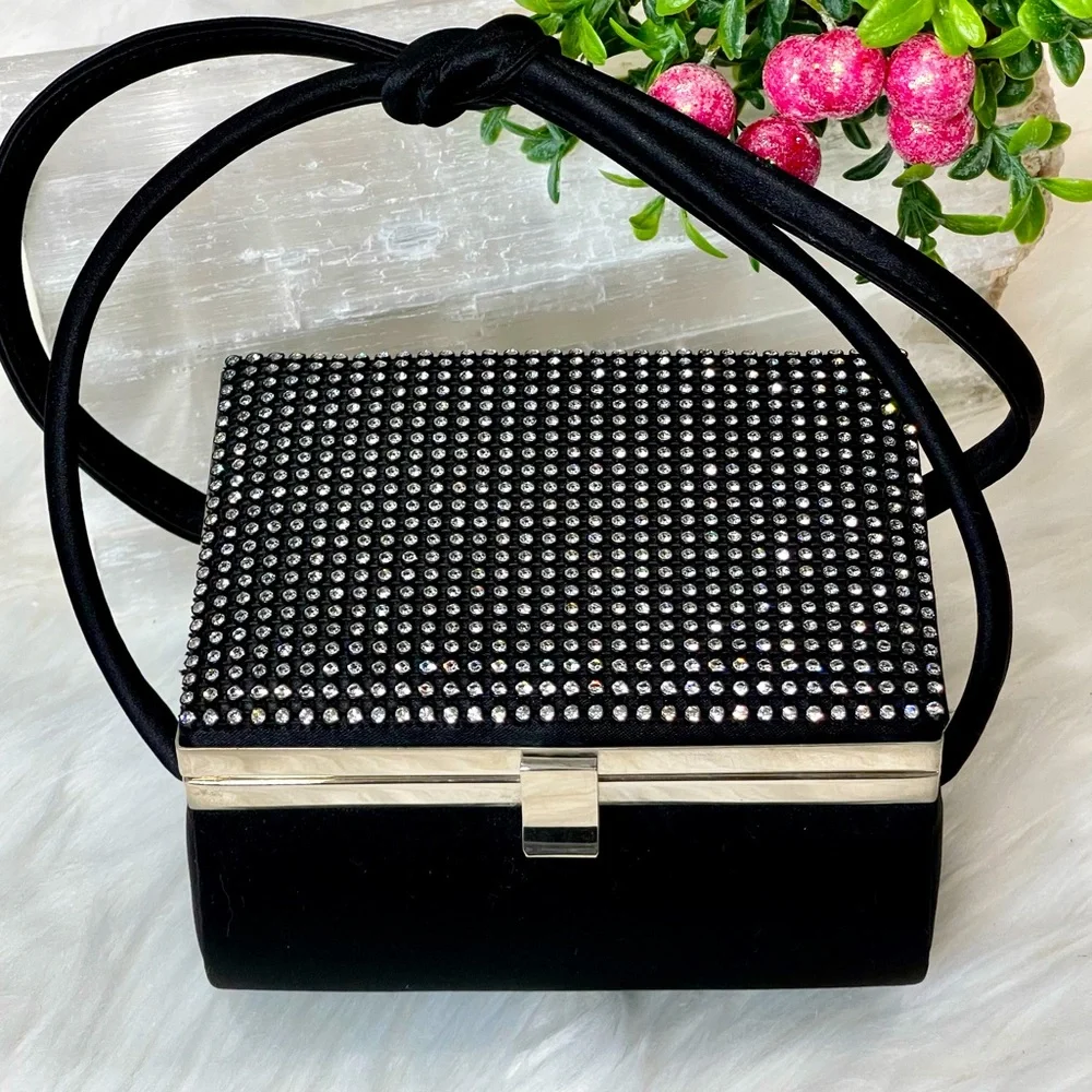 ๐๐SOLD๐๐LA REGALE EVENING BAG vintage UNIQUE CRYSTAL topped SQUARE shaped - Picture 1 of 14